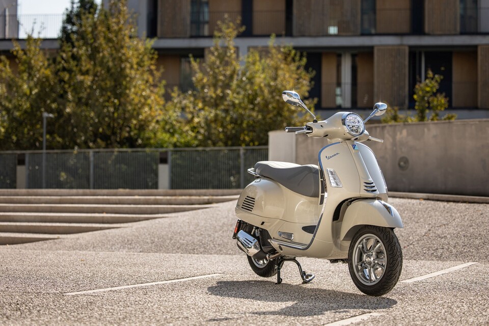 Мотороллер Vespa 125