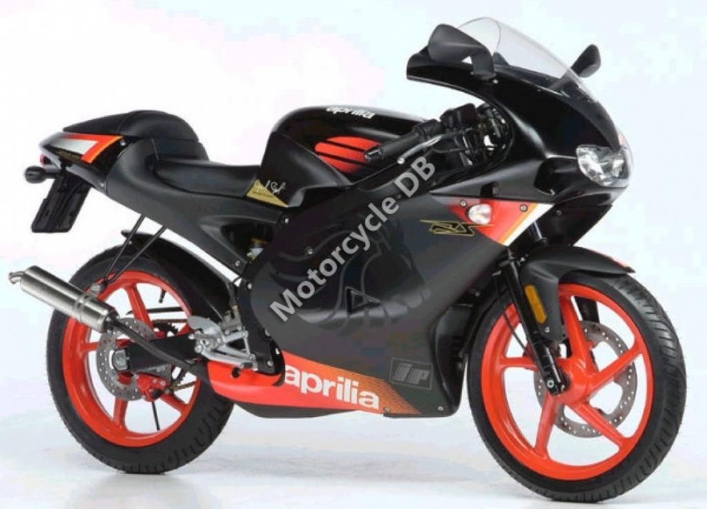 Мопед максимальная мощность. Мотоцикл Aprilia RS 50. Aprilia RS 50 Replica. Aprilia rs50 Sport. Мопед Aprilia RS 50.