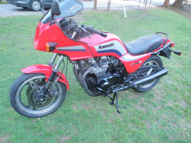 GPZ 1100 (reduced effect), 1984