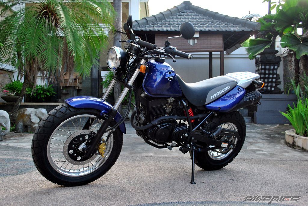 Hyosung RT 125 Karion