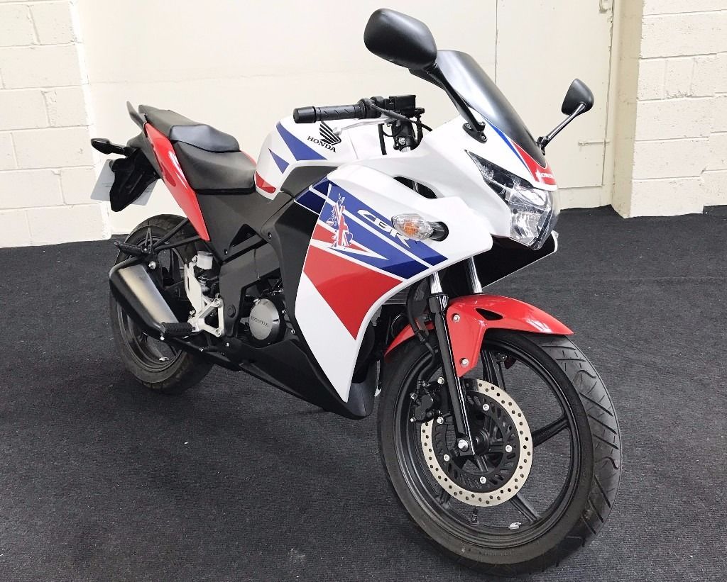 Honda cbr 125 r. Honda CBR 125. Honda CBR 125r 2017. Мотоцикл Honda CBR 125. CBR 125 R.