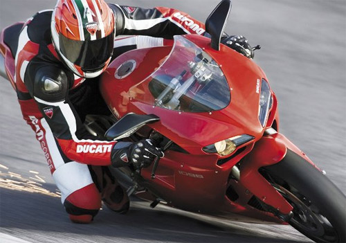 Спортбайк Ducati 1098 — особенности модели и оснащение