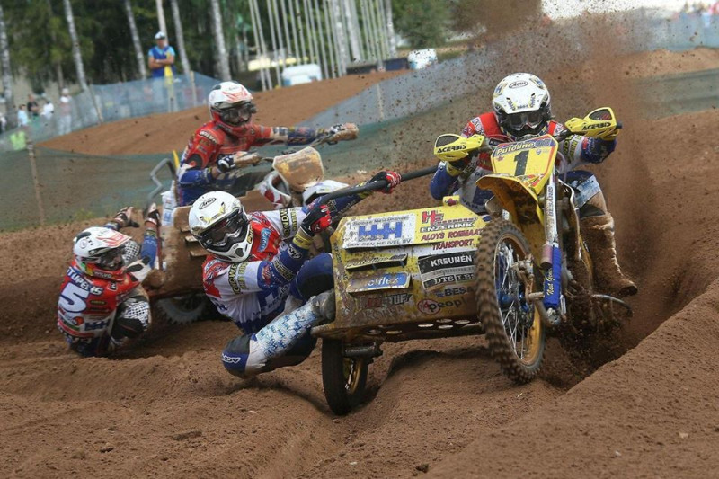 Мотокросс с коляской