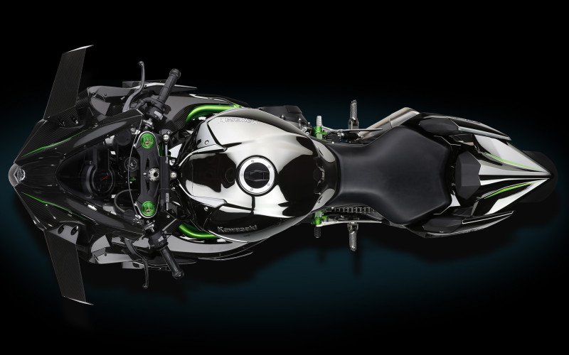 Kawasaki H2R - чужой среди своих или самый мощный серийник в мире