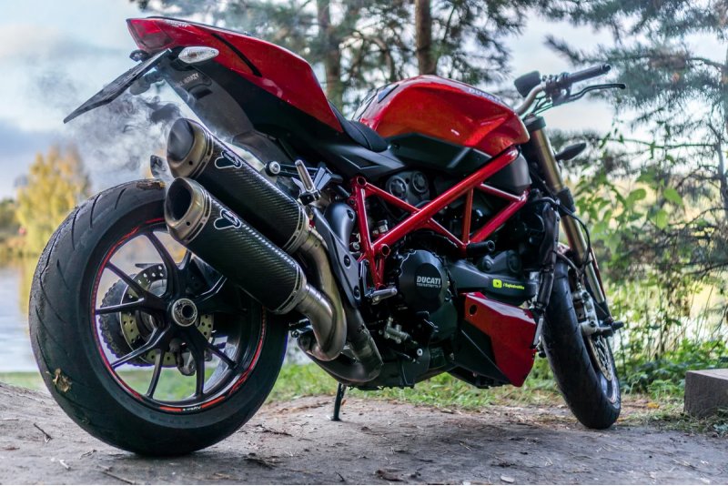 РЎРєРµС‚С‡ Ducati Streetfighter