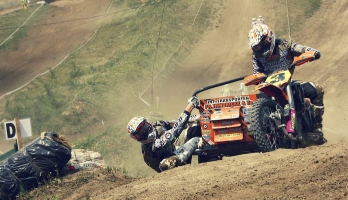 Мотокросс с коляской