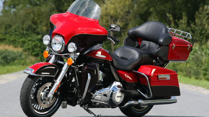 Harley Davidson Electra Glide: история и ТТХ