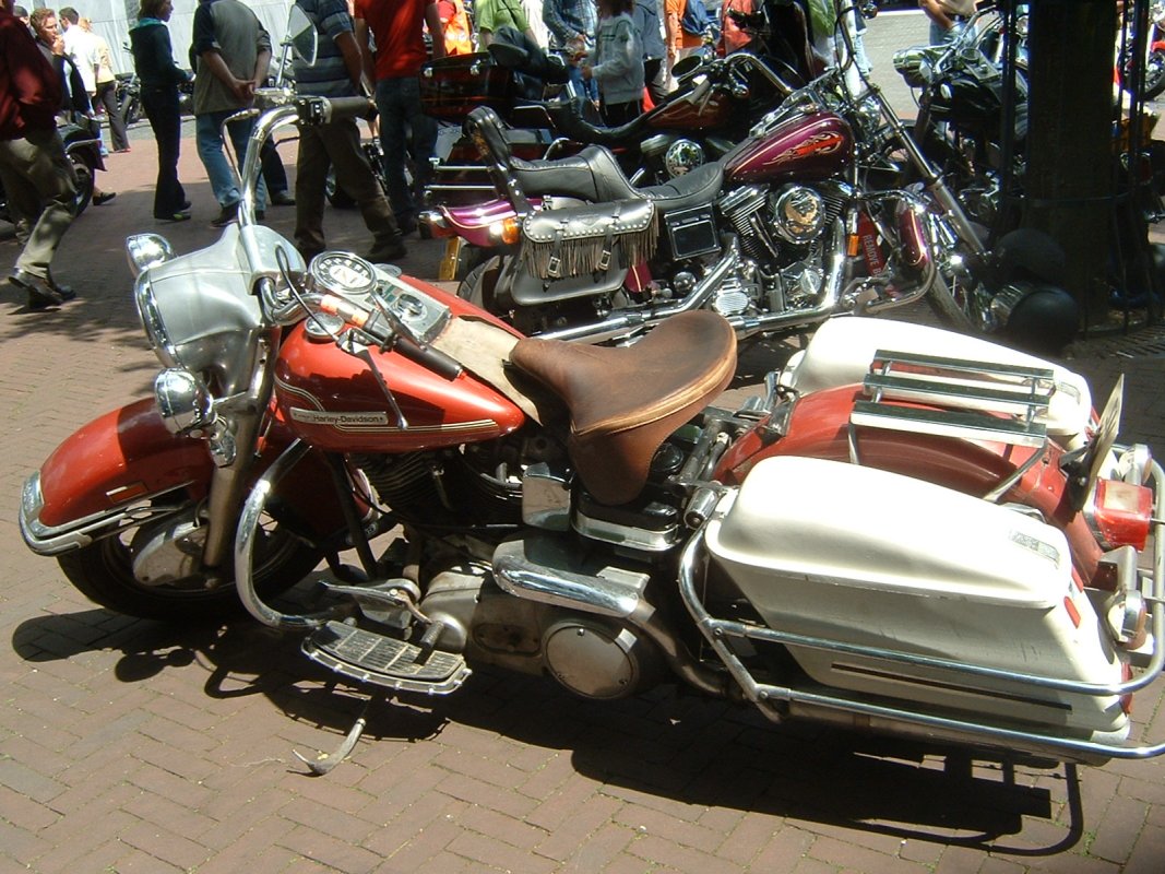 FLHC 1340 EIectra Glide Classic (with sidecar), 1981