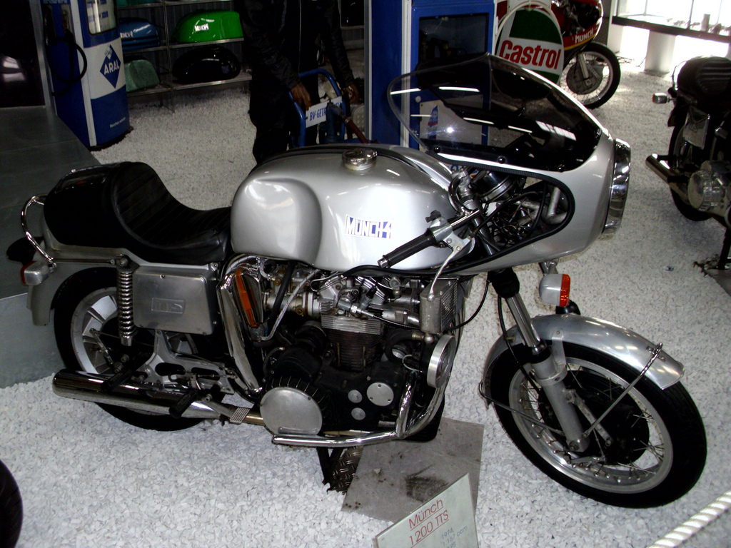 4-1200 TTS, 1979