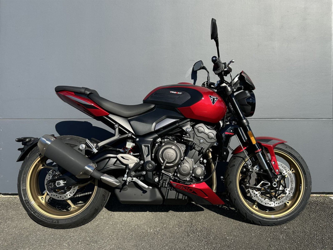 Trident 800