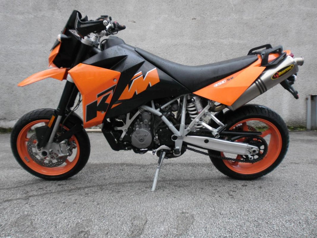 950 Supermoto Orange, 2006