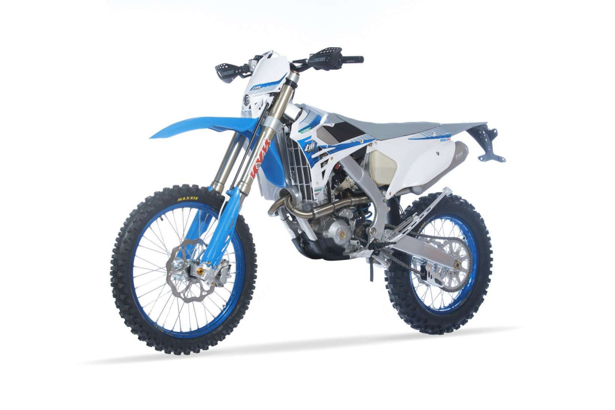 EN 250 ES Fi 4T, 2025