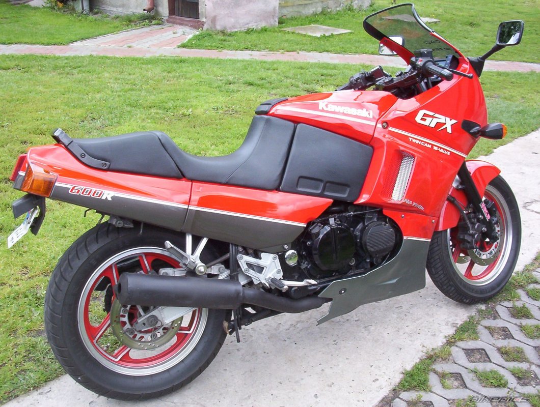 GPX 600 R, 1990